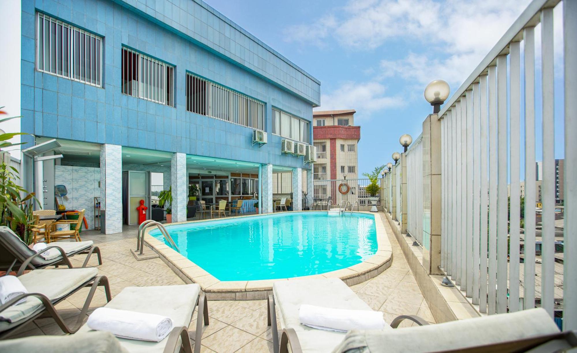 Bano Palace Hotel Douala Buitenkant foto