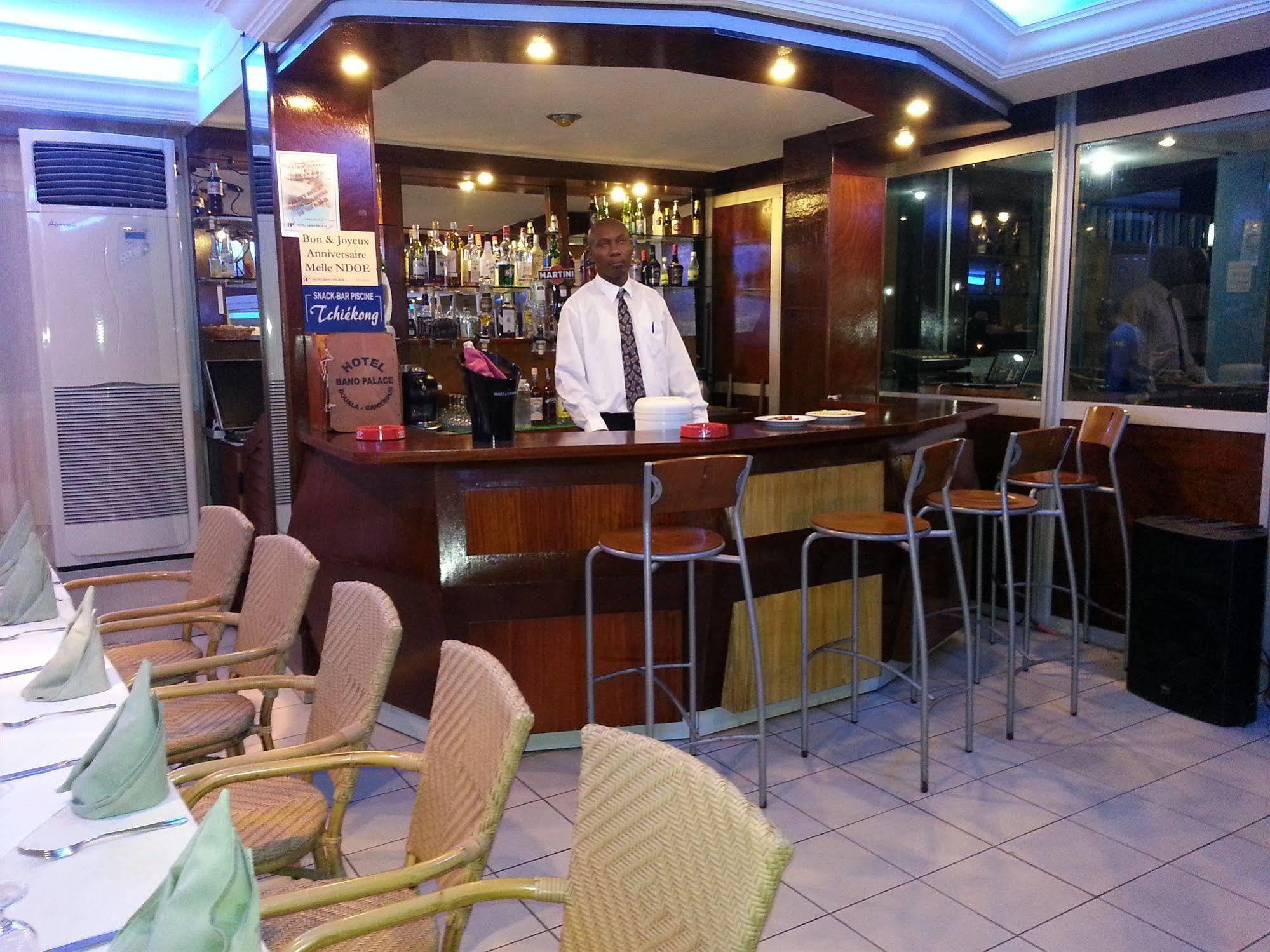 Bano Palace Hotel Douala Buitenkant foto